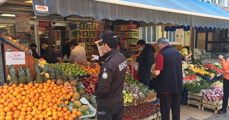 Marketlerde son gün yoğunluğu