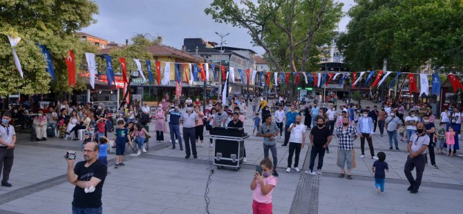 Kocaeli Popüler Müzik Topluluğu konseri göz doldurdu