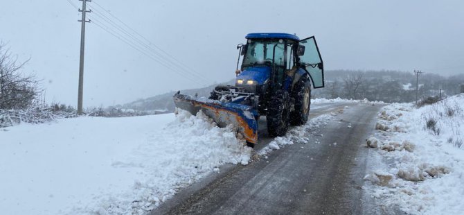 Yollarda karla mücadele, D-100 ve D-130’da tuzlama