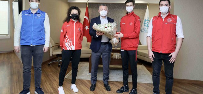 Büyükakın, ‘’Başarılı sporcularımızı daha görünür kılmalıyız’’