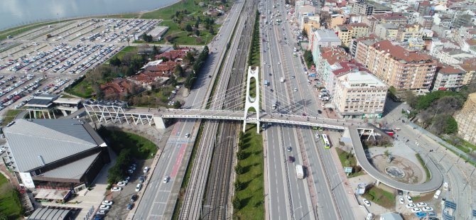 Üst geçitlerin bakım ve onarımına başlanıyor