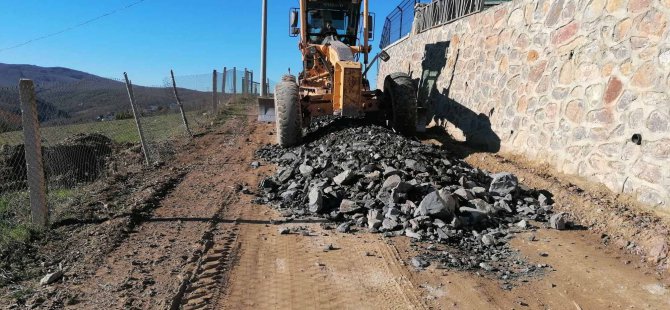 Kandıra ve Körfez’de köy yollarına bakım