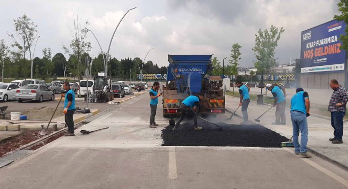 Büyükşehir Yol Bakım Timi her yerde