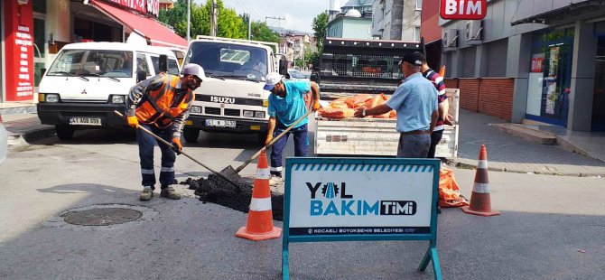 Büyükşehir’in Yol Bakım Timi bozuk yol ve kaldırım bırakmıyor