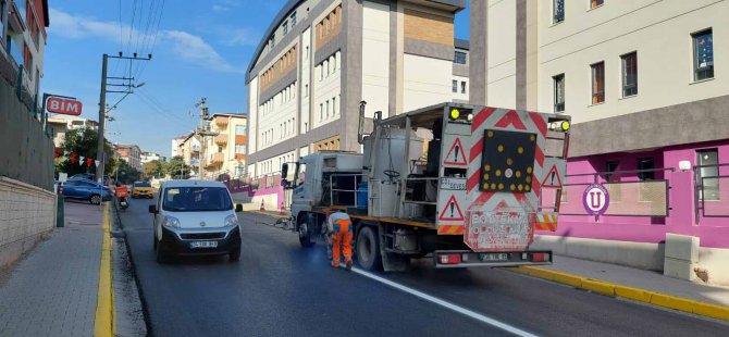 Körfez Abdülhamid Han Caddesi’nde yol çizgileri çekildi