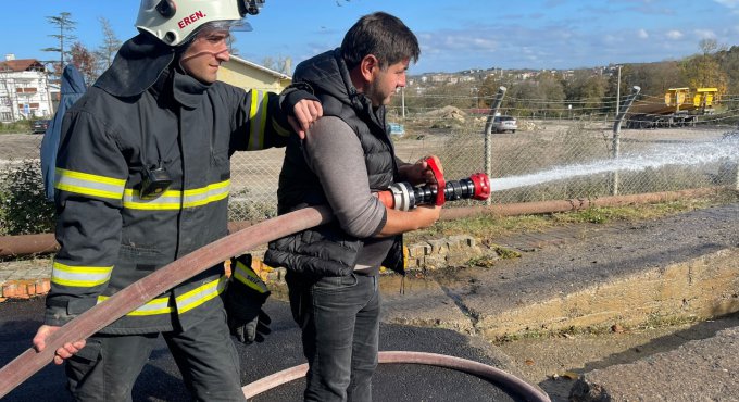 Büyükşehir’in gönüllü itfaiyecileri hazır kıta