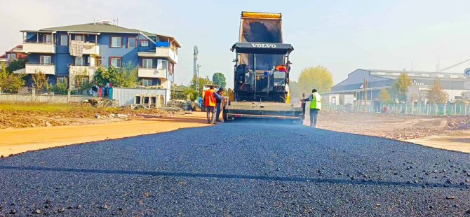 Kartepe’de 3 caddede üstyapı yenilendi