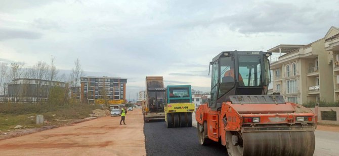 Kartepe Asiller Caddesi’nin 1. etabı asfaltlandı