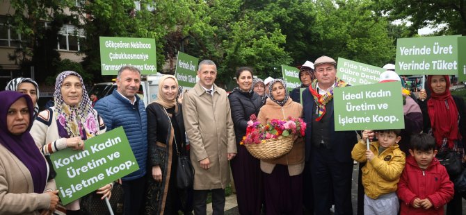 Kadın çiftçiler traktörleriyle tarım da biz de varız dedi