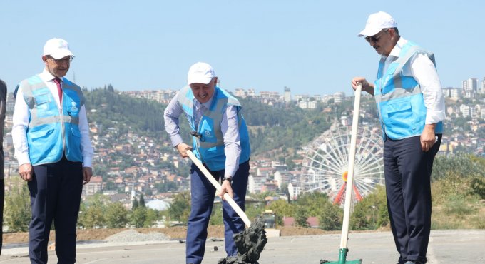 Başkan Büyükakın: Çevremize sahip çıkalım, dünyamızı yaşatalım