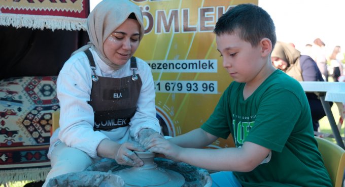 Kılavuz Gençlik’ten çocuklara muhteşem şenlik