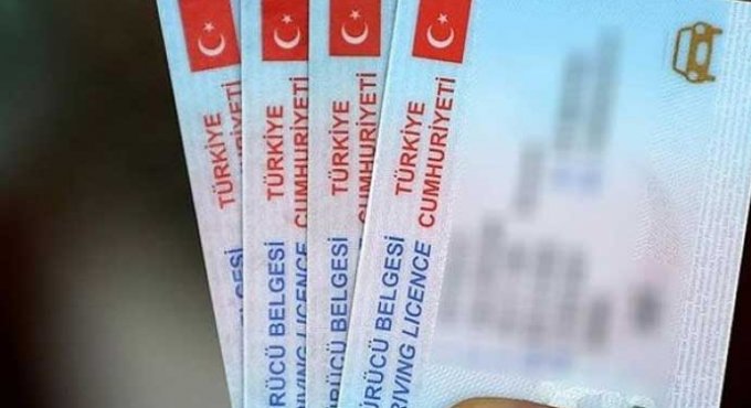 B sınıfı ehliyet sahiplerine yaş sınırı geliyor! Artık araba kullanamayacaklar