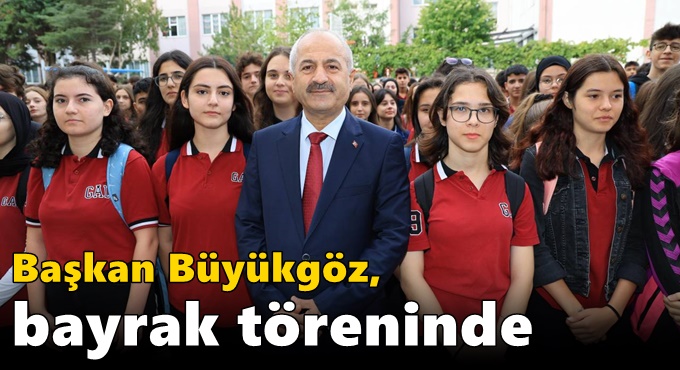 Kaymakam Özyiğit ve Başkan Büyükgöz Bayrak Töreninde