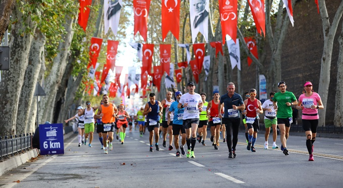 46. İSTANBUL MARATONU İLKLERE KOŞUYOR