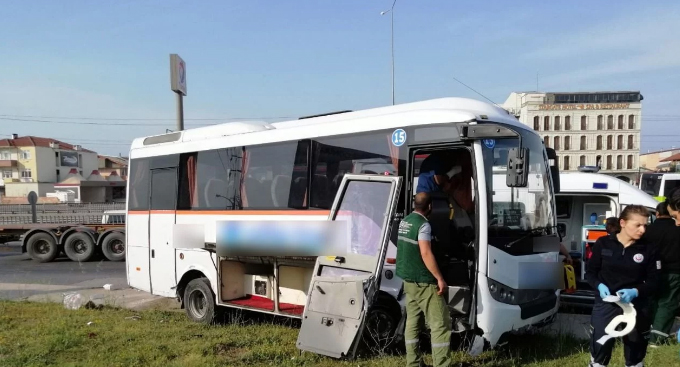 Bariyerleri parçalayıp, karşı şeride geçti!