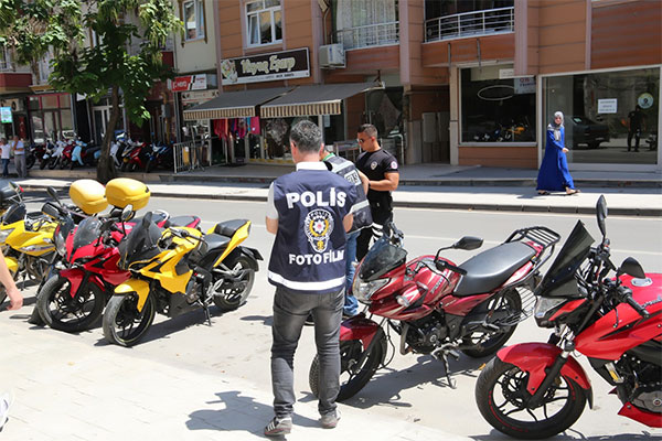 Kocaeli’de motosikletler tek tek kontrol edildi!