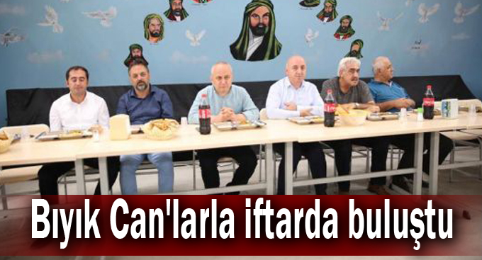 Bıyık Can'larla iftarda buluştu