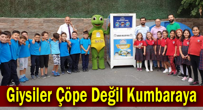 Giysiler Çöpe Değil Kumbaraya