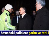 Görev başındaki polislere çorba ve tatlı ikramı