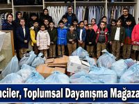 Öğrenciler, Toplumsal Dayanışma Mağazasında﻿