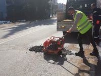 Bozulan, aşınan yollara hızlı müdahale