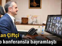 Çiftçi, video konferansla bayramlaştı