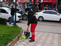 İzmit Belediyesi Temizlik İşleri Müdürlüğü kenti pırıl pırıl yapıyor