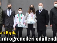 Başkan Bıyık, başarılı öğrencileri ödüllendirdi