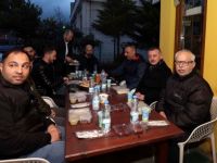 Başkan Büyükakın, Adalet Taksi durağında iftarını açtı