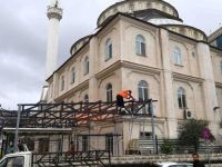 İzmit Eren Camii’ne yeni sundurma