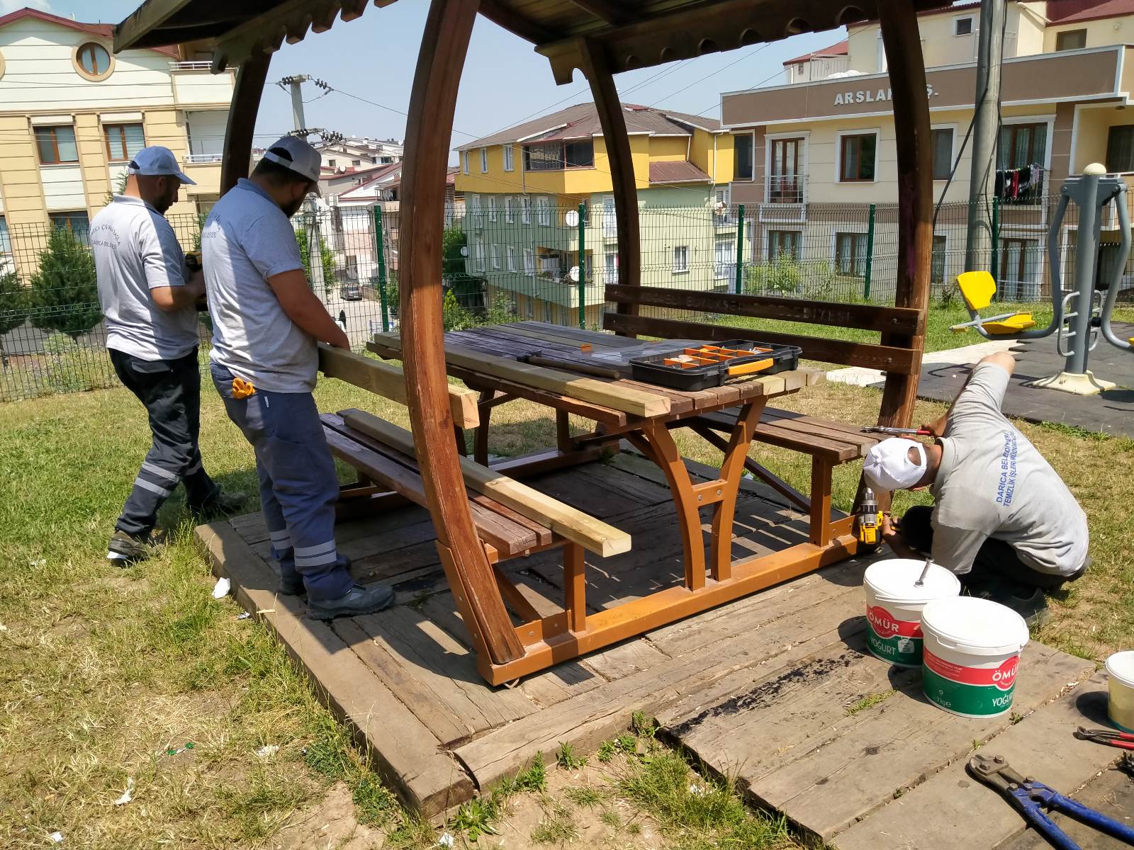 darica’da-cocuklarin-guvenligi-icin-parklar-bir-bir-yenileniyor-(3).jpg