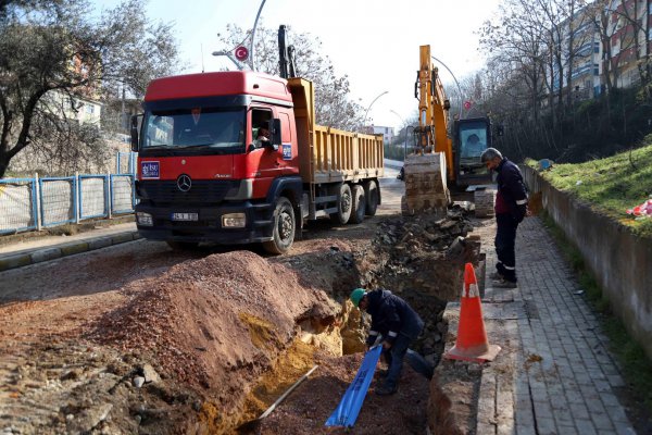 dilovasi-hastane-yolu-yagmursuyu-calismasi-(4)-(large).jpg