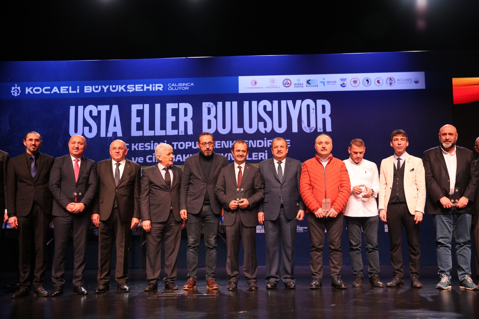 usta-eller-bulusuyor-mesleki-egitim-fuari-basladi-(6).jpg