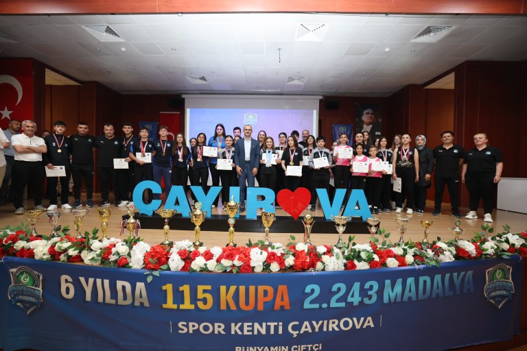 Çayırovalı sporculardan büyük başarı!