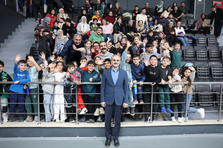 Çayırova’da Minik Basketbolseverlerin Büyük Sevinci!