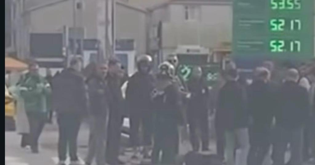 Gebze’de Servis Aracı Yayaya Çarptı: Kadın Ağır Yaralandı!