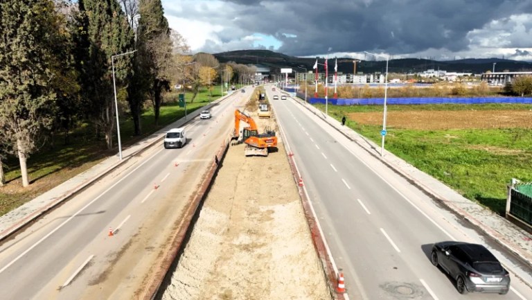 Kartepe’de Tramvay Hattı İçin İlk Raylar Döşendi!