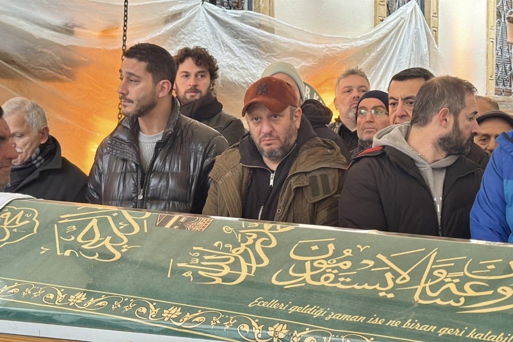 İzmitli sanatçı Serkan Keskin’in acı günü!
