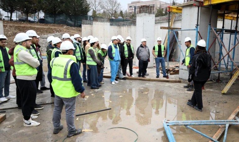Kocaeli’de Öğrenciler Büyükşehir Projesini İnceledi!