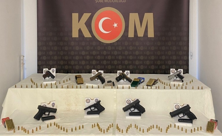 Kocaeli ve İstanbul’da suç operasyonu: 15 gözaltı!