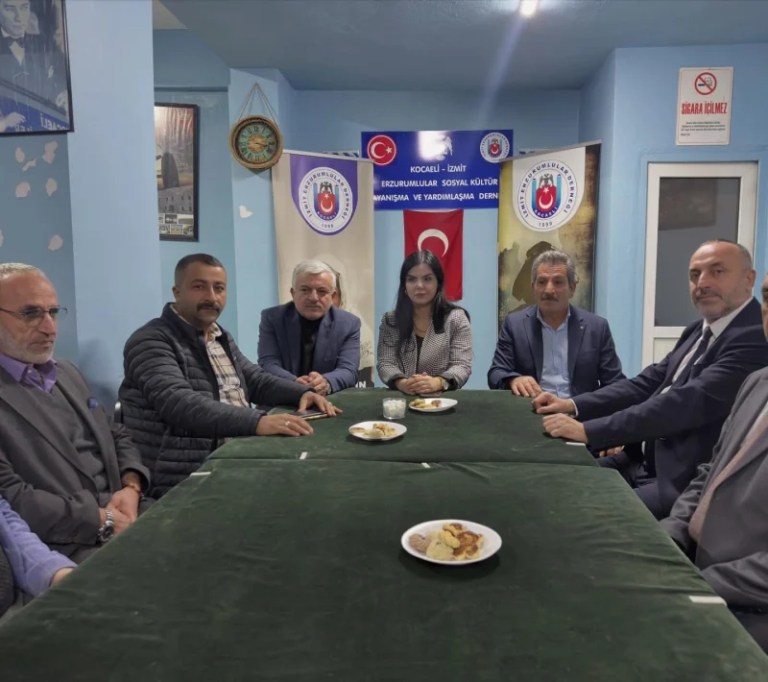 Ä°zmit’te MHP ve Erzurumlular buluÅŸmasÄ±!