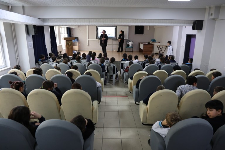 Kartepe’de Öğrencilere Geri Dönüşüm Eğitimi!