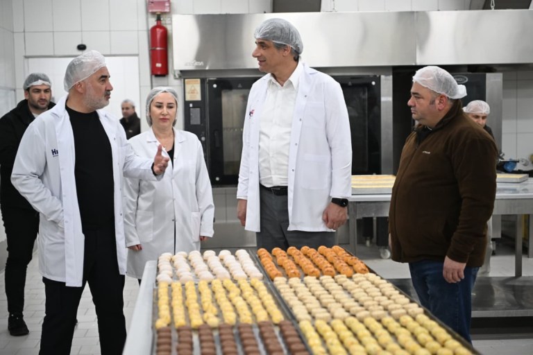 Başkan Kocaman’dan HIZIR 41 Afet Mutfağı’na Övgü!