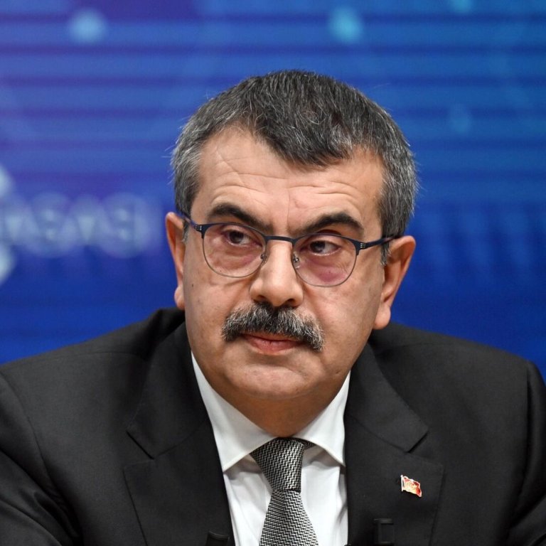 Bakan Tekin’den Atatürk Üzerine Açıklama
