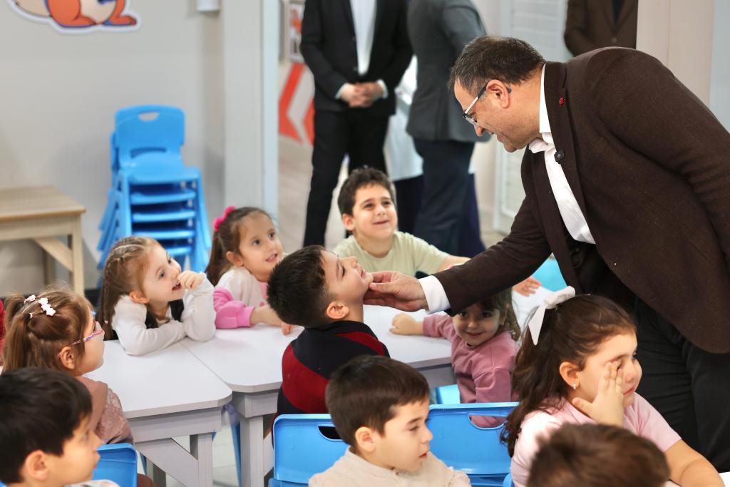 Derince’de Miniklerin Karne Heyecanı!