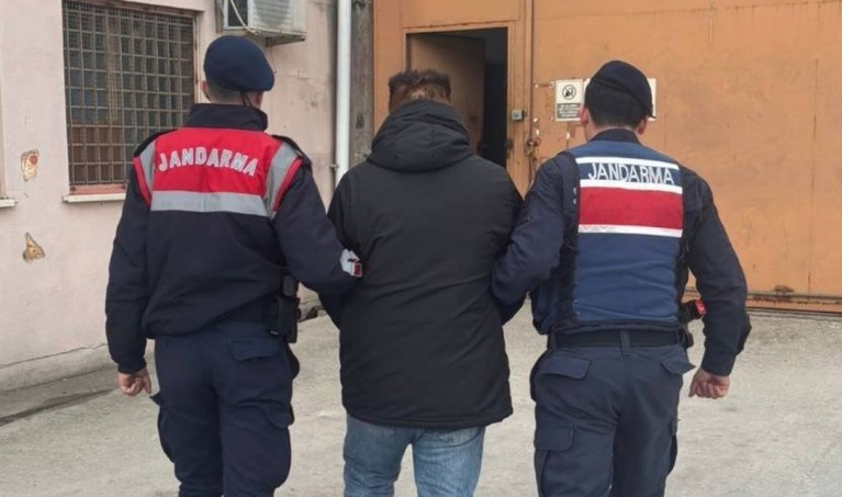 Kartepe’de 17 yıl hapis cezasıyla aranan şahıs yakalandı!