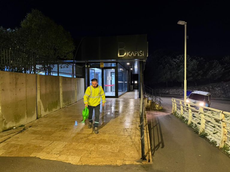 Kocaeli Büyükşehir ekipleri yeni yılda da nöbette!