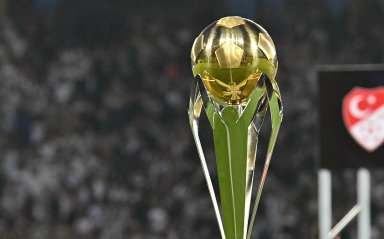 Galatasaray ve Fenerbahçe Süper Kupa finali saati değişti!