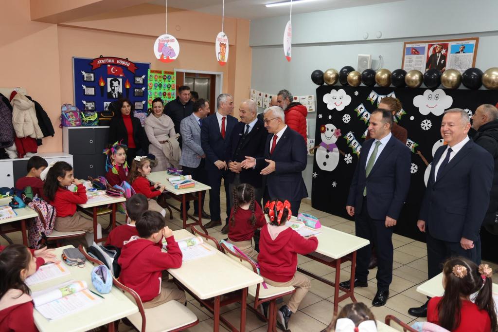 Gebze’de Sultan Ayhan İlkokulu’nda Karne Sevinci!