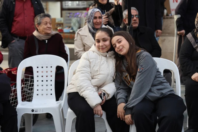 İlahi Ezgiler Cumhuriyet Bulvarı’nda Yankılandı